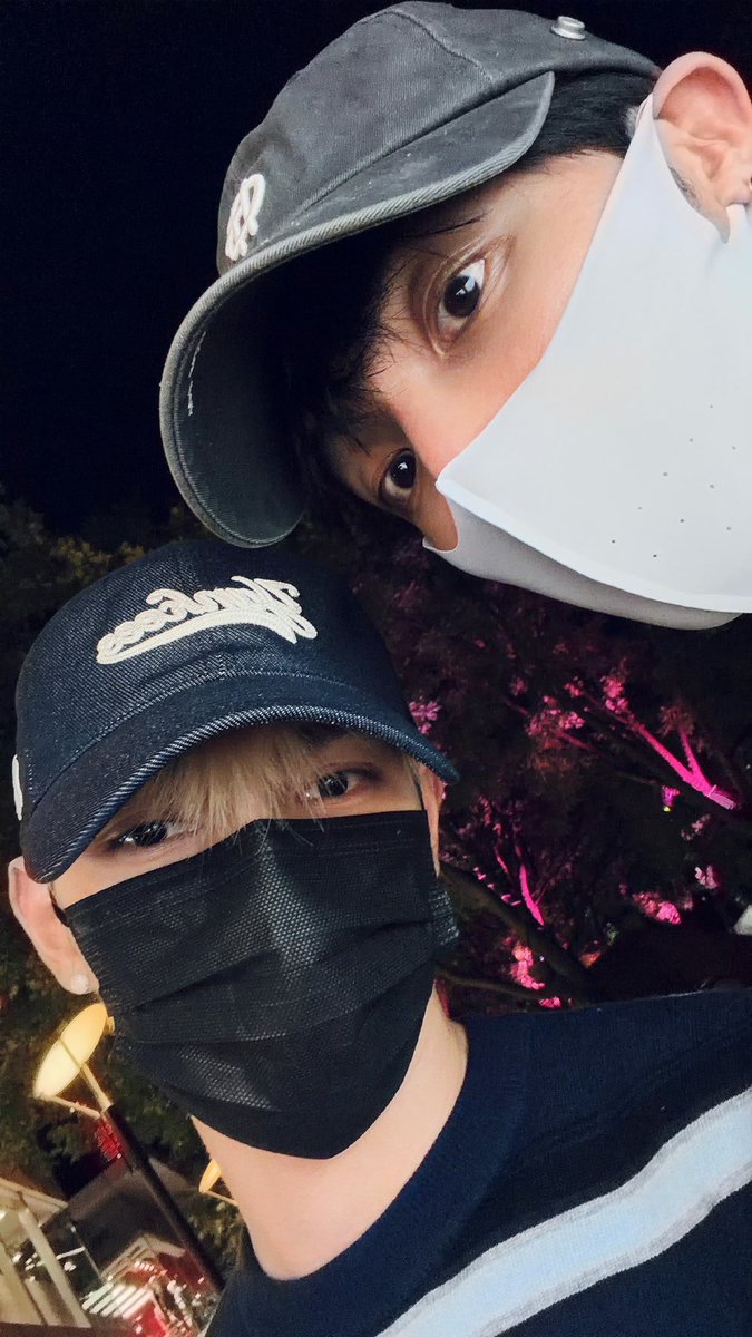 xizhao_fanclub's tweet photo. Xixi on Weibo 🧡💛 
01.09.2026

#XiZhao #HeChangxi #HeYanzhao https://t.co/7Khj8iOaR0