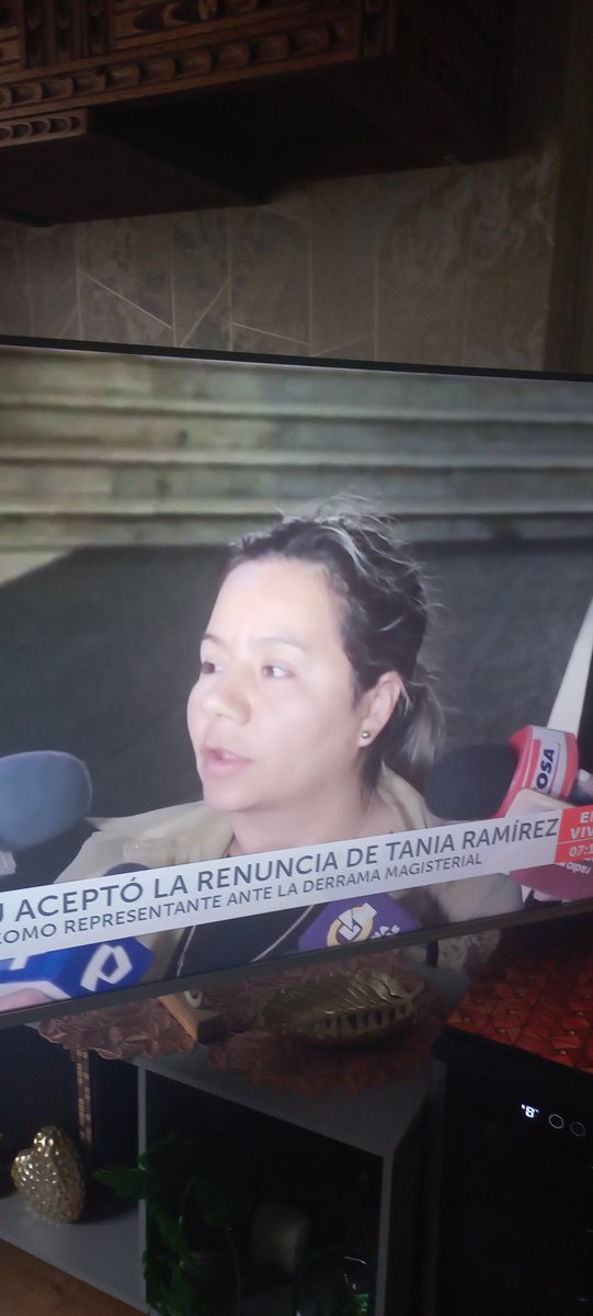 pattyromero11's tweet photo. Peru
Los peruanos
Siempre tan generosos y 
Desmemoriados
Los Congresistas 
Tienen un Seguro Privado
VIP
Les pagamos hasta
Cirugías Estéticas
Estéticas dentales
Banda Gastrica
Todo...para verse más
Normales https://t.co/E3Cib6xXXp