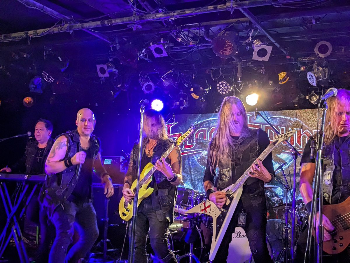 Tygers_OP's tweet photo. ただひたすらカッコよかったBLOODBOUND

#Bloodbound
 #evokenfest https://t.co/bG3j3Zdhod