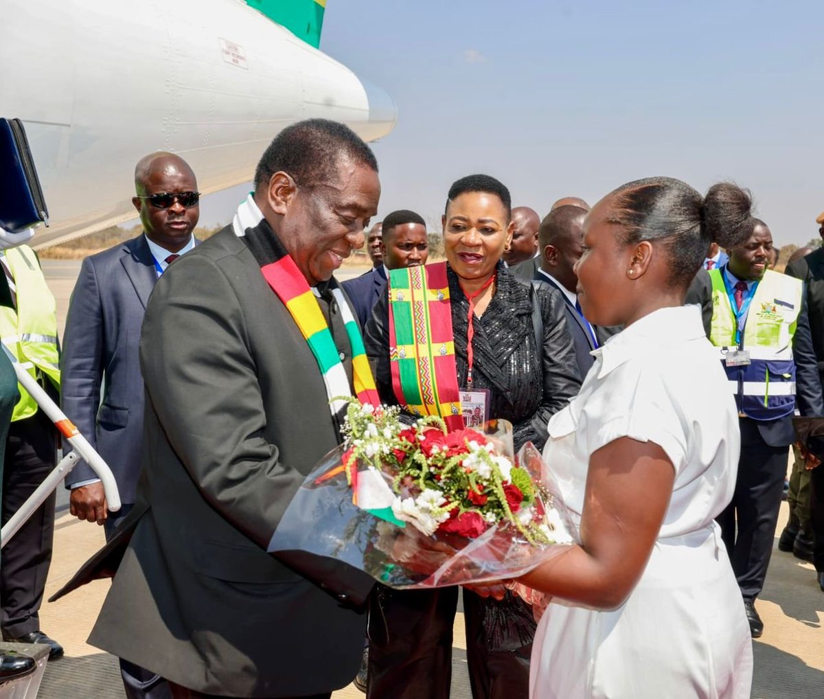edmnangagwa's tweet photo. On behalf of the government and the people of our nation, I extend our warmest congratulations to President Hakainde Hichilema on taking the oath of office today for his second term.

Zambia continues to serve as a beacon of democratic stability, peaceful governance, and unity on our continent. Watching the peaceful exchange and consolidation of power today reminds us of the shared bonds of history, culture, and progress that deeply connect our two nations.

We look forward to further strengthening our bilateral relations, deepening our economic cooperation, and working hand-in-hand within SADC and the African Union to build a more prosperous and integrated region for all our people.

I wish President Hichilema and Vice President Mutale Nalumango abundant wisdom, excellent health, and immense success as they lead Zambia forward.May the Almighty God bless the Republic of Zambia.

May God bless our enduring partnership.