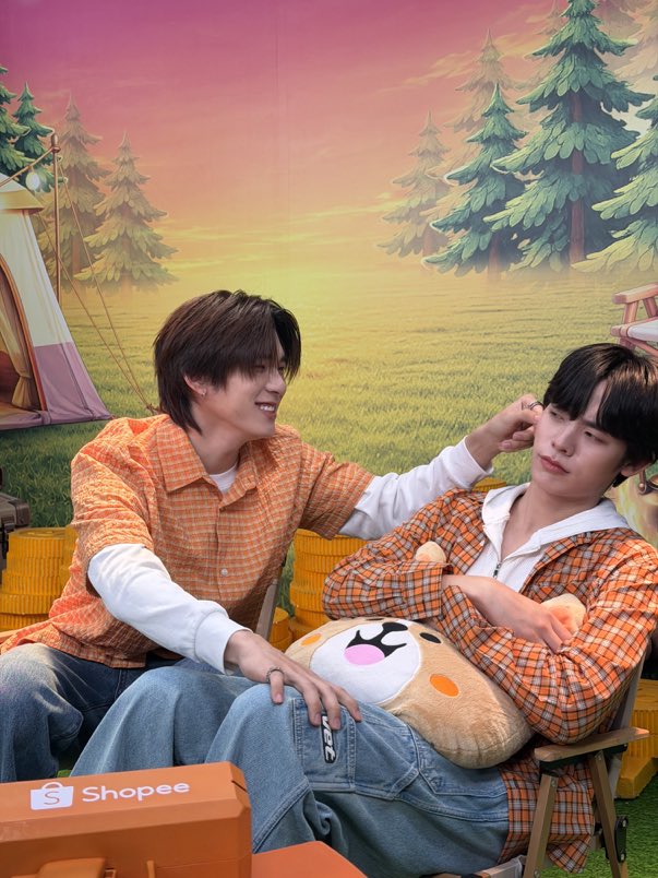 jungjingju's tweet photo. อดทนหน่อยน้าคนจ๋วย เดะม๋าเด้กมานก็โต🐶🐻‍❄️

SHOPEE FIRSTDATE TEETEEPOR

#ShopeeLivexTeeteePor https://t.co/6jbPPTtypy