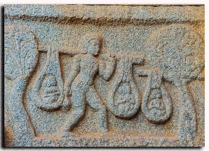 TheGopalan's tweet photo. Extremely rare relief! 

I have not seen this anywhere else!

If any one of you have seen it please post it here!

Shravana Kumara carrying his old and blind parents on a pilgrimage using two baskets tied to the ends of a bamboo pole balanced on his shoulder.

Hazara Ramachandra temple Hampi, KA