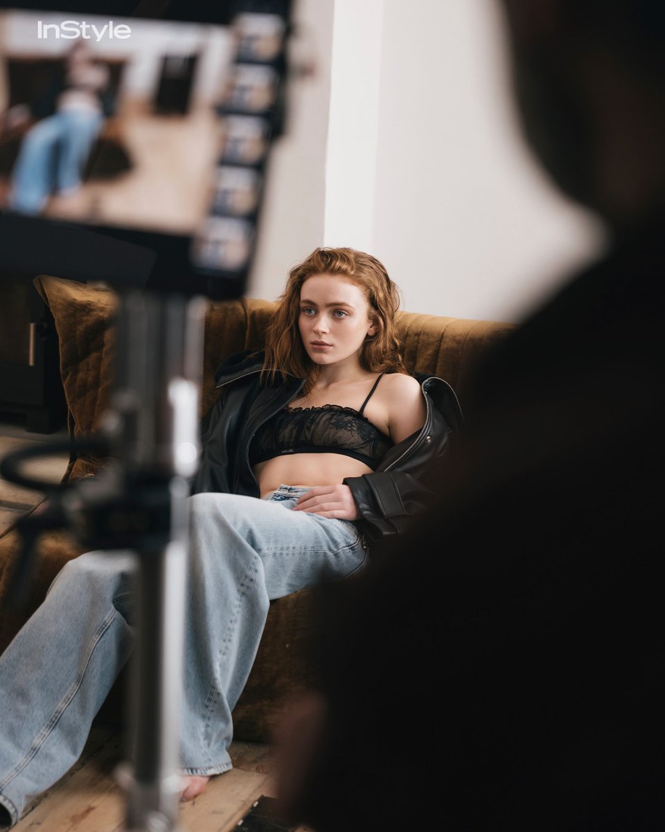 InStyle's tweet photo. Jean Grey in a @calvinklein jeans campaign? Some things just make sense! And we got some exclusive bts from Sadie Sink's first CK denim campaign just for you. You're welcome. 💋 https://t.co/OoBYOYzzpV