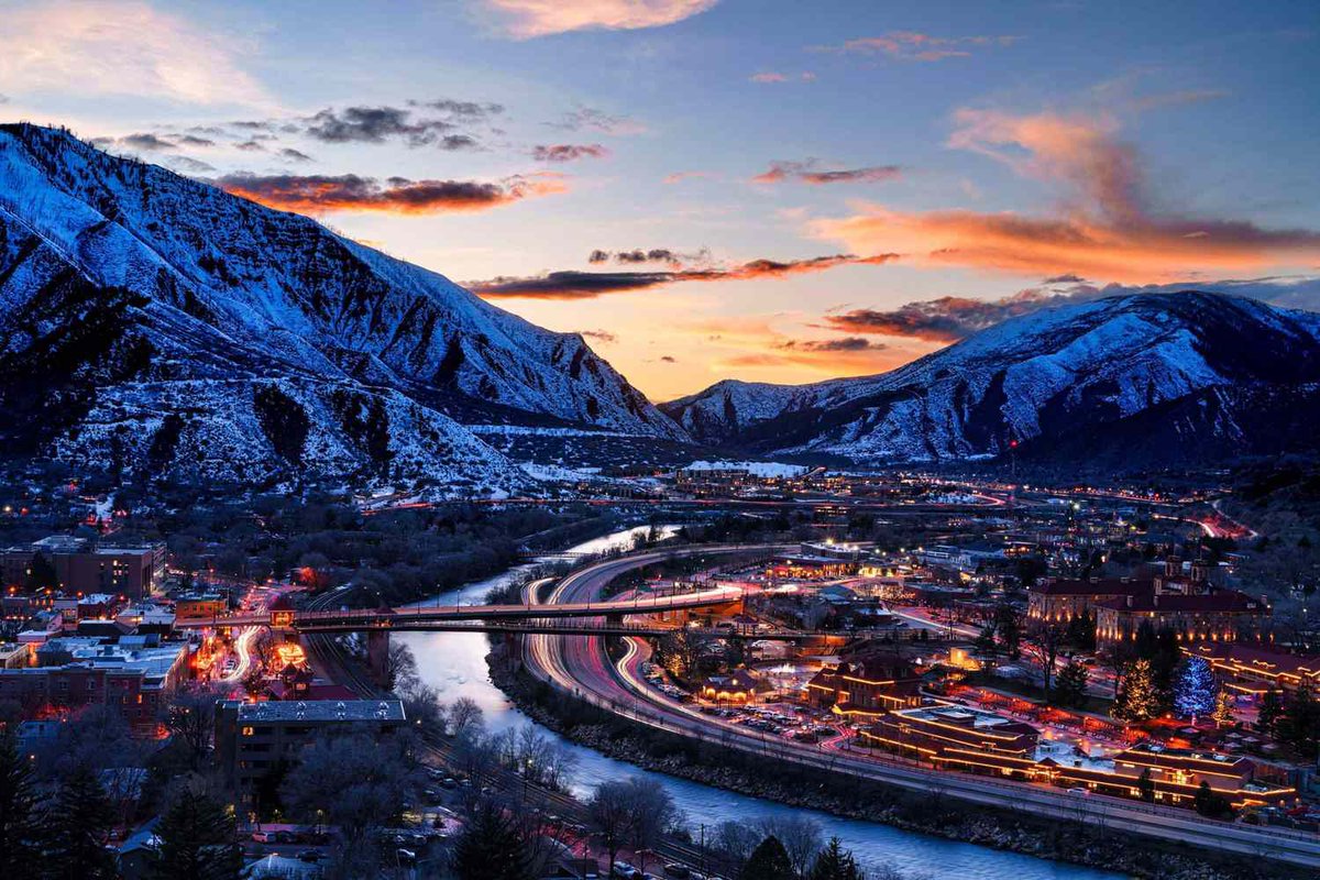 GnomeRad's tweet photo. I need a wealthy Orthodox Christian to help me fund a monastery in the Colorado Roaring Fork Valley 🇺🇸🏔️ 

The cost of living & land are very high & there are likely not enough Orthodox Christians for a full parish community right now, but it is a beautiful place for 1 or 2 monastics to set up quietly & offer the Divine Liturgy for those who regularly travel to the area. There is not a single Orthodox parish or monastery within 2.5 hours of Aspen/the Valley so there is definitely a need 🙏🏻📿☦️