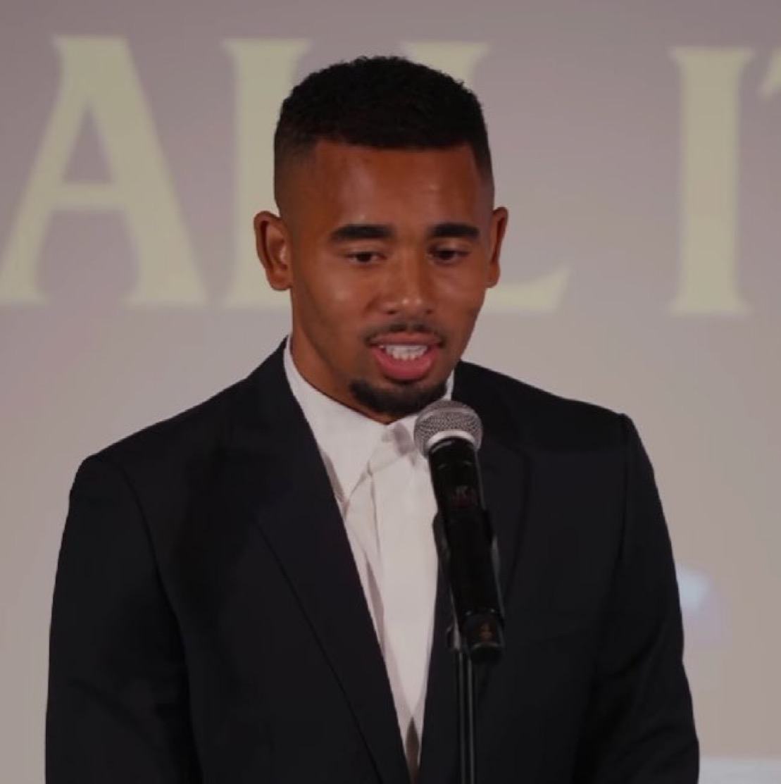 BarcaUniversal's tweet photo. 🚨 Gabriel Jesus: "Throughout my career, I’ve played in three or four different positions, as you know, because that’s my nature. I can play on the wings and also inside."

"It’s true that nowadays football relies a lot on statistics, but those who watch the matches know that I’ve also played a lot on both wings."

"I haven’t spoken to the coach yet about that possibility, but I’m always ready to help the team in whatever way he wants."