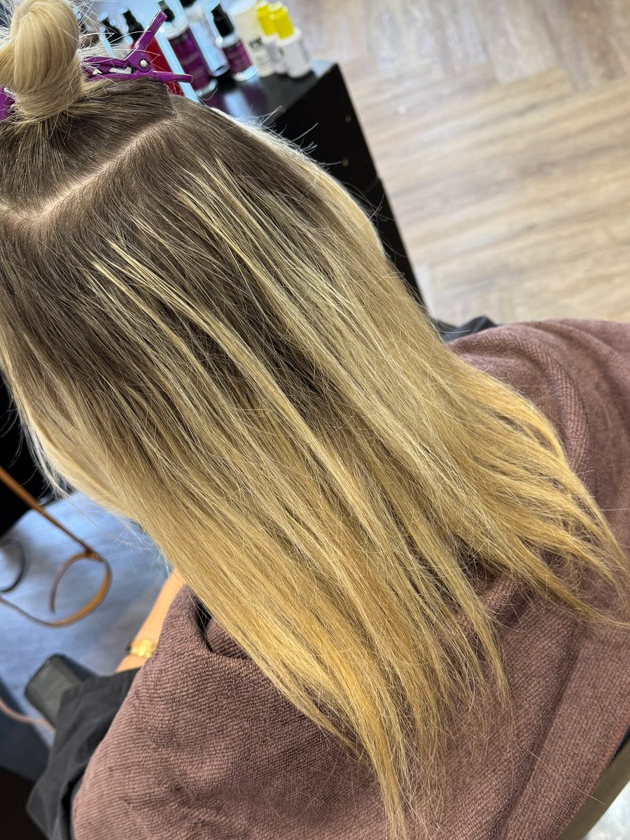skarma612's tweet photo. Just 4 weeks until maternity leave and 10 well-deserved weeks off. I’m fully booked before and after, so I’ve been quiet while preparing for motherhood. Full blonde transformation with multi-tonal ash blonde nano extensions. https://t.co/tWZN8Pxr5k