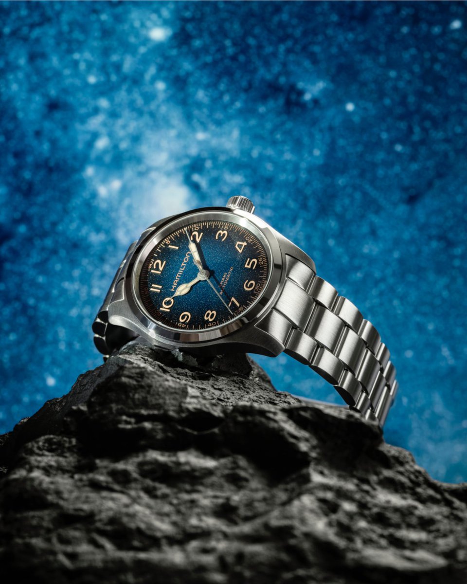 hamiltonwatch's tweet photo. A new icon: A deep blue dial, a H-10 movement with 80hrs power reserve and a Sapphire crystal with anti-reflective coating. A new addition to the Murph family.

https://t.co/HknnRE73FM

#hamiltonwatch 
(Ref. H70405140-H70405740) https://t.co/lJQy7U6DBt