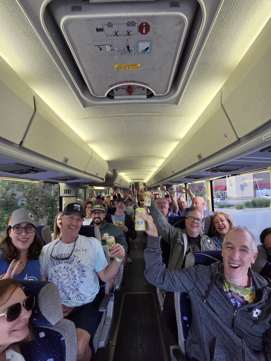 comusictravel's tweet photo. 🚌A September to Remember at @RedRocksCO  Ride A Bus To The Show with fellow fans!  Buy Shuttle Tickets now to secure your seats and forget about driving! 🚌 https://t.co/G1D0DZAn6T