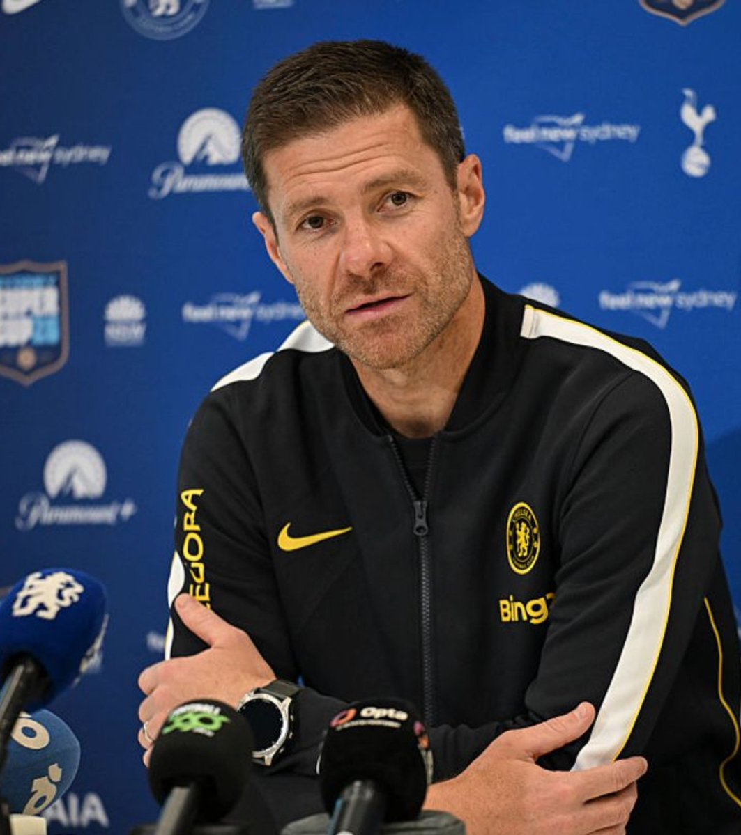 FluxCFC's tweet photo. 🚨ALONSO: ENZO OUT,REAL ONES IN :

🗣️Xabi Alonso:

“We’ve made contact for both Koné and Camara. Formal bid already in for Camara. Player and his team are fully locked in just waiting on the club”.

Camara is a long-time target of mine. Koné? I watched him every game at the World Cup. Rock solid. Don’t know where this injury talk is coming from.
I’ve already told the board: these are my last two targets. We’re going all out to get both.”

Meanwhile Man City are closing in on an agreement in principle for Enzo.
Chelsea are using deadline day perfectly, shipping out the snitch and bringing in players who actually want to fight for the badge.