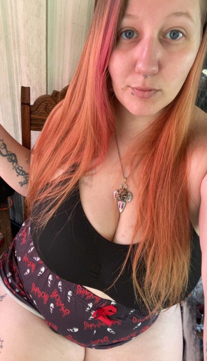 prettyMama137's tweet photo. Just me I guess lol 😝 https://t.co/PCf8vVs1mR
