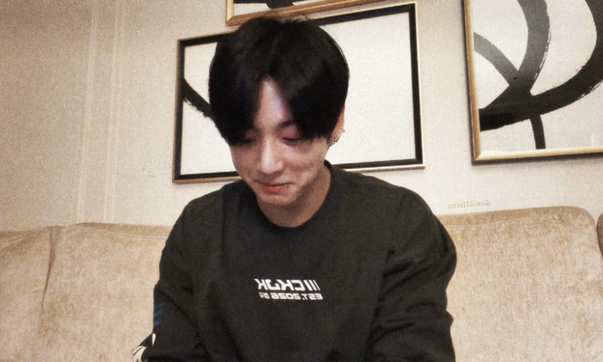 mullkook's tweet photo. 260901 wvs live | Wallpaper

#JUNGKOOK #정국 https://t.co/5a9viToatQ