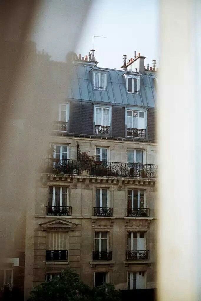 InFiniteH0riZ0n's tweet photo. The art of living is Paris https://t.co/z4xCIxxIFK