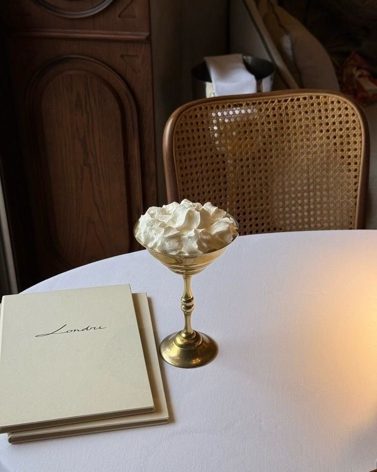 InFiniteH0riZ0n's tweet photo. The art of living is Paris https://t.co/z4xCIxxIFK