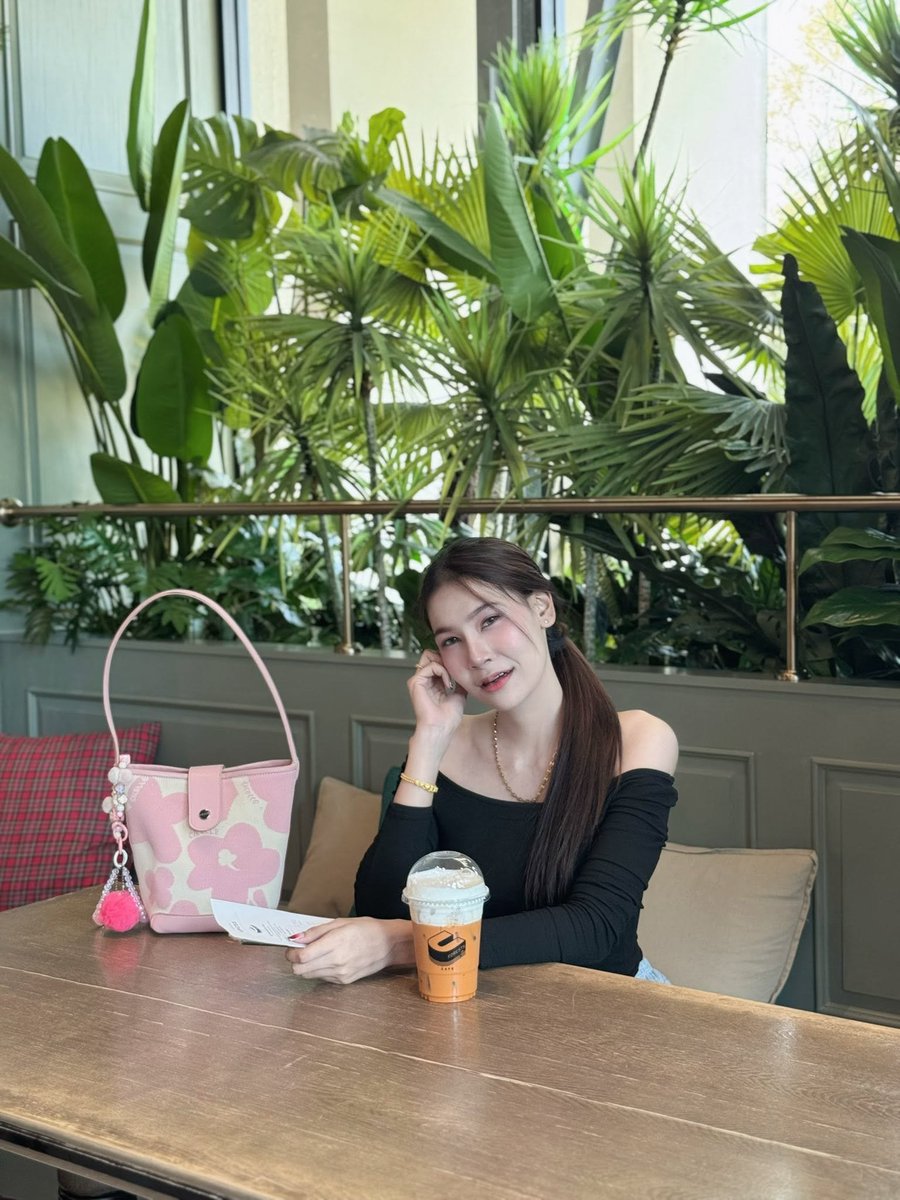 KarolynCrar3fb's tweet photo. 🫧 ลองใช้ครีมตัวนี้มาสักพักแล้ว 🫧 ชอบตรงที่เนื้อครีมเกลี่ยง่าย ไม่รู้สึกหนักผิว และแต่งหน้าต่อได้สบาย
ตอนทารู้สึกว่าผิวดูเรียบเนียนและสดใสขึ้น 
🆔 as-1245
ตรงปก 100%
1200-2 น้ำ
#สมุทรปราการ #ตำหรุ #บางปู #นิคมบางปู https://t.co/8du5uWR2rP