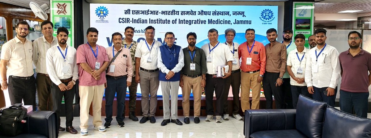 PIBSrinagar's tweet photo. As part of the exposure tour of Press Information Bureau (PIB) a media delegation from Ahmedabad, visited the CSIR-Indian Institute of Integrative Medicine (CSIR-IIIM), Jammu on Tuesday. They were briefed on institute’s research programmes, scientific achievements and innovation. https://t.co/qQM0agw1OB
