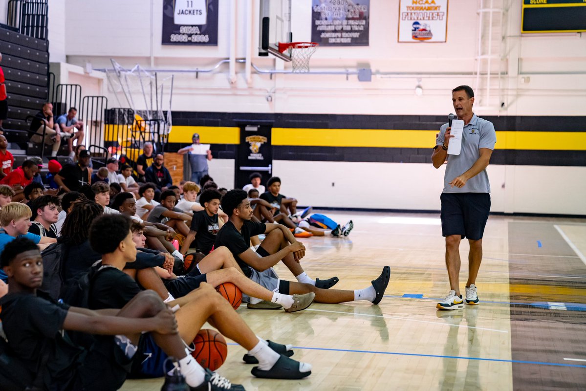 PaulBiancardi's tweet photo. Coach Josh Merkel speaks to campers and parents about what he and his staff look for in recruits.

Coach Merkel has led the Randolph-Macon men's basketball program to remarkable success, including the school’s first ever Division III National Championship in 2022. 

Josh strikes the perfect balance: he is funny and genuine off the court and a classy, tough competitor on it.

D1 AD’s should know his name.