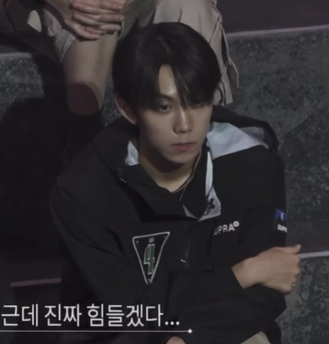 ou2ew_'s tweet photo. 첫번째사진은 랩퍼블릭시절 4블록
단체샷…📸 https://t.co/t6JFIlDIrR