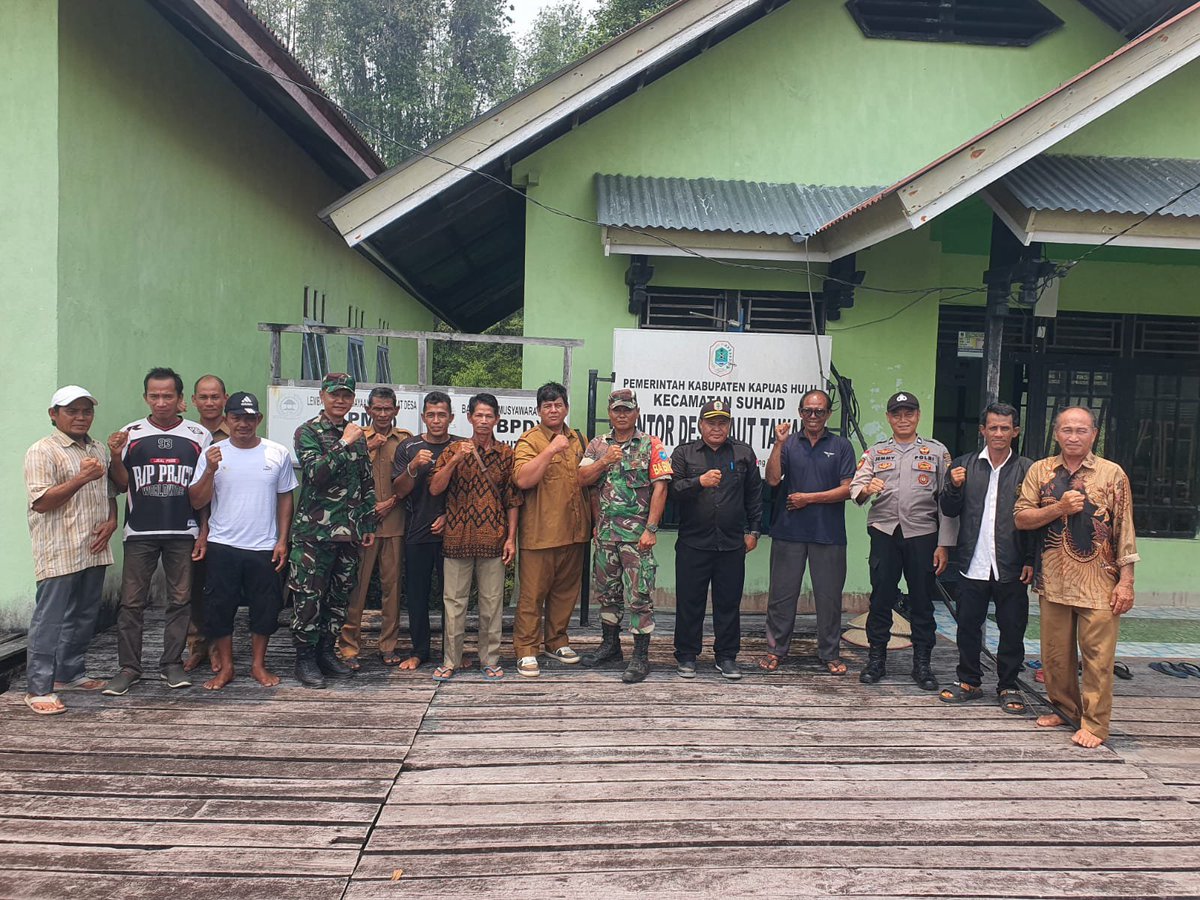 skorem081dsj's tweet photo. Cegah Karhutla di Kalimantan Meluas, Kapten Tri dari Korem 081/DSJ Ingatkan Warga Soal Bahaya Api

“Pencegahan jauh lebih baik daripada harus menghadapi dampaknya. Mari kita jaga lingkungan bersama dan pastikan setiap aktivitas yang menggunakan api dilakukan dengan aman,” https://t.co/rTjrmbcXdZ