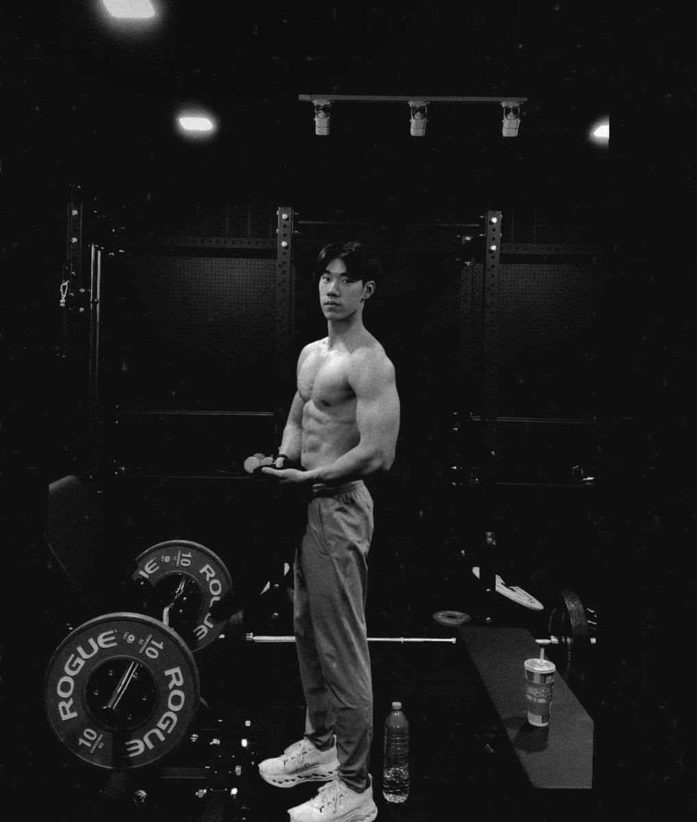 Bearjxj1un's tweet photo. เห็นพี่ธามละใจละลาย 🫠

ig : thime19 https://t.co/Lm5OUSZcCb