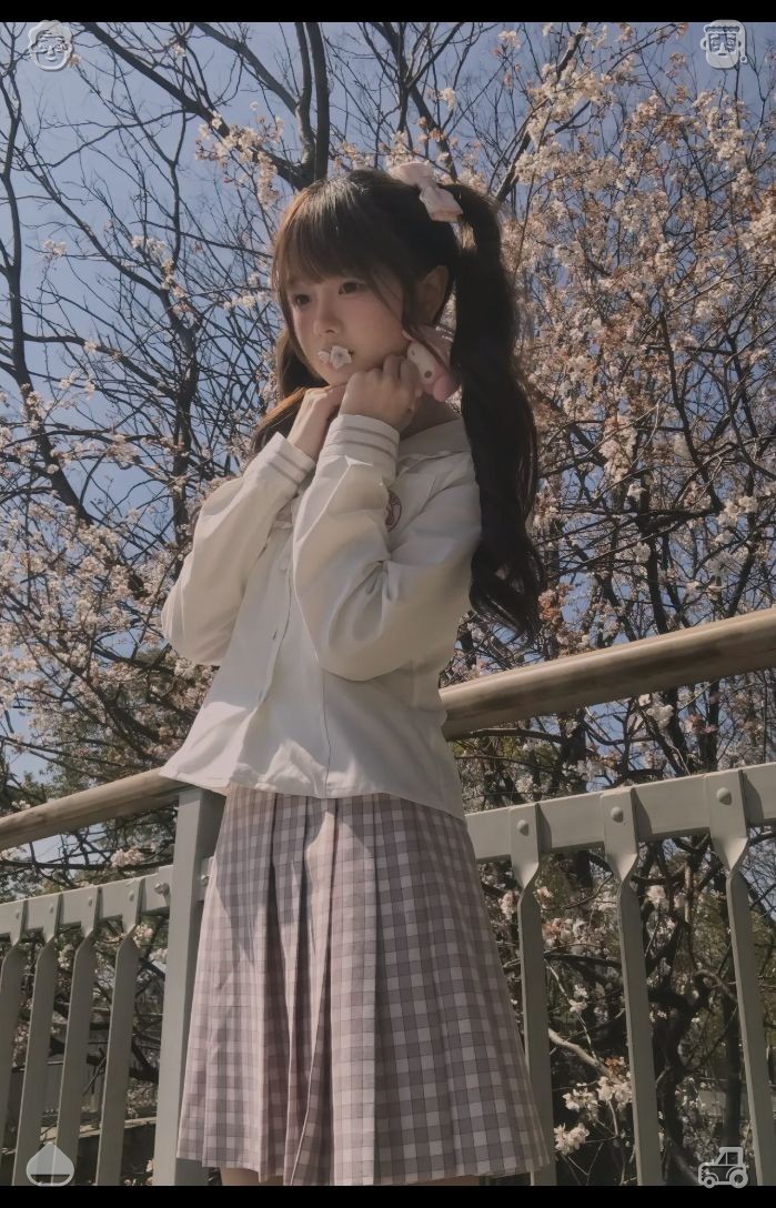 yuzuka119's tweet photo. 🚚Stow the fall garments—winter’s approaching, getting ready. They rise, bid farewell, and part in different directions—Elias takes one route, Clara another—each one feels more at ease, more joyful, than when they had first taken their seats together. https://t.co/toEsbMooS5