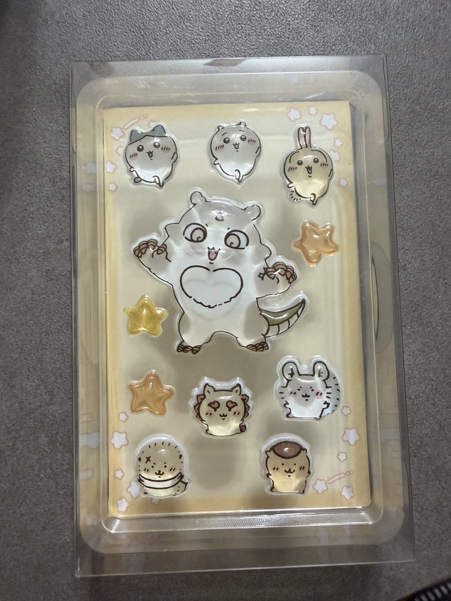 littlecutegray's tweet photo. そういえば今日やっと見つけて
取れた！
あのこ可愛すぎるし
パイセン好きぃ… https://t.co/UGVRliMgk0
