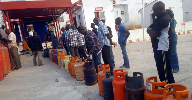 Naija_PR's tweet photo. Cooking-gas depot prices ranged from ₦950 to ₦1,050 per kilogram, while reported retail prices in Abuja reached ₦1,250–₦1,650. https://t.co/KdC63qSdNO