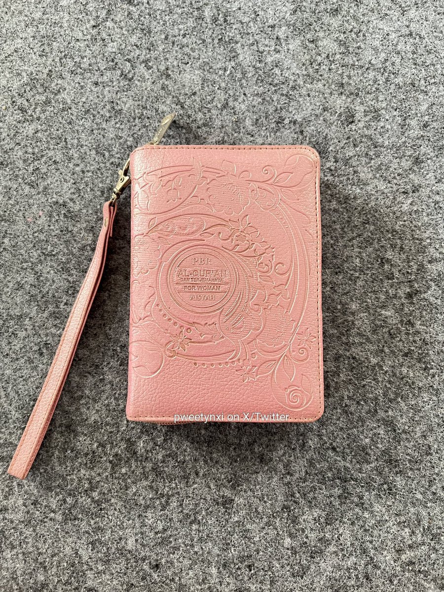 pweetynxi's tweet photo. Peralatan ibadah serba pink 🩷💕💗💖💞💓🌸💘💝 https://t.co/HFZdpcYgmY