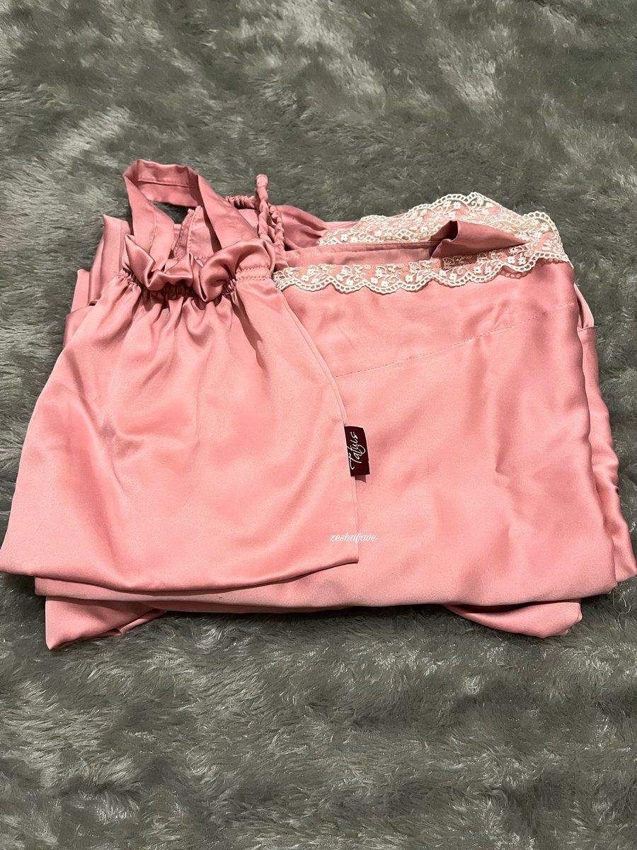 pweetynxi's tweet photo. Peralatan ibadah serba pink 🩷💕💗💖💞💓🌸💘💝 https://t.co/HFZdpcYgmY