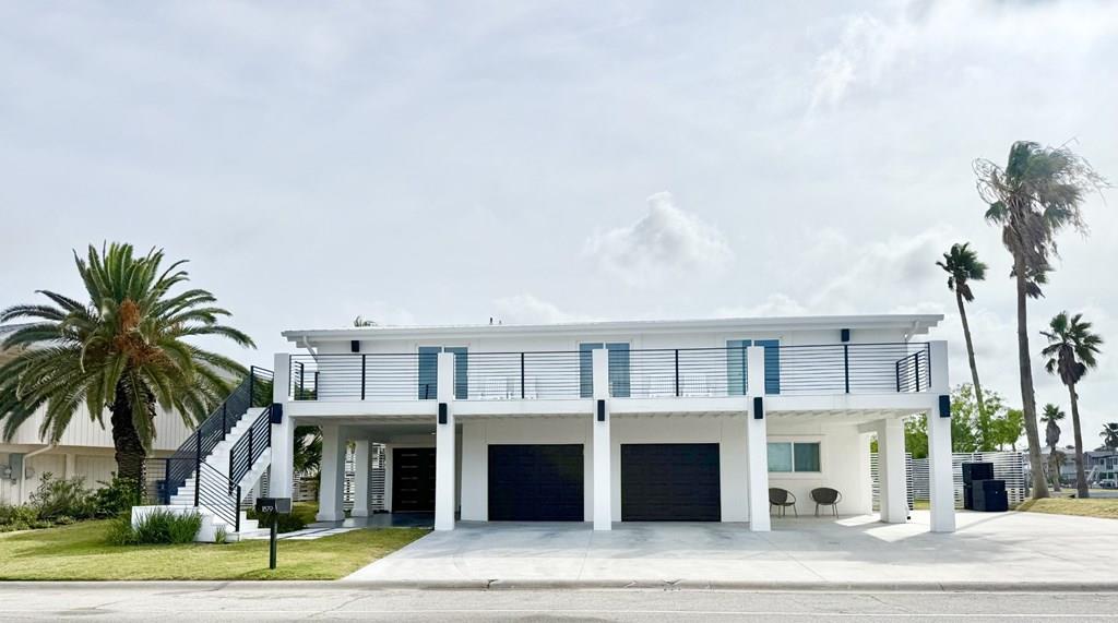 KeyAllegroSells's tweet photo. Dream home! This 4 bed, 3 bath home has everything you're looking for. #Rockport #RealEstate
#TeamKeyAllegro https://t.co/TXKKofq2eI