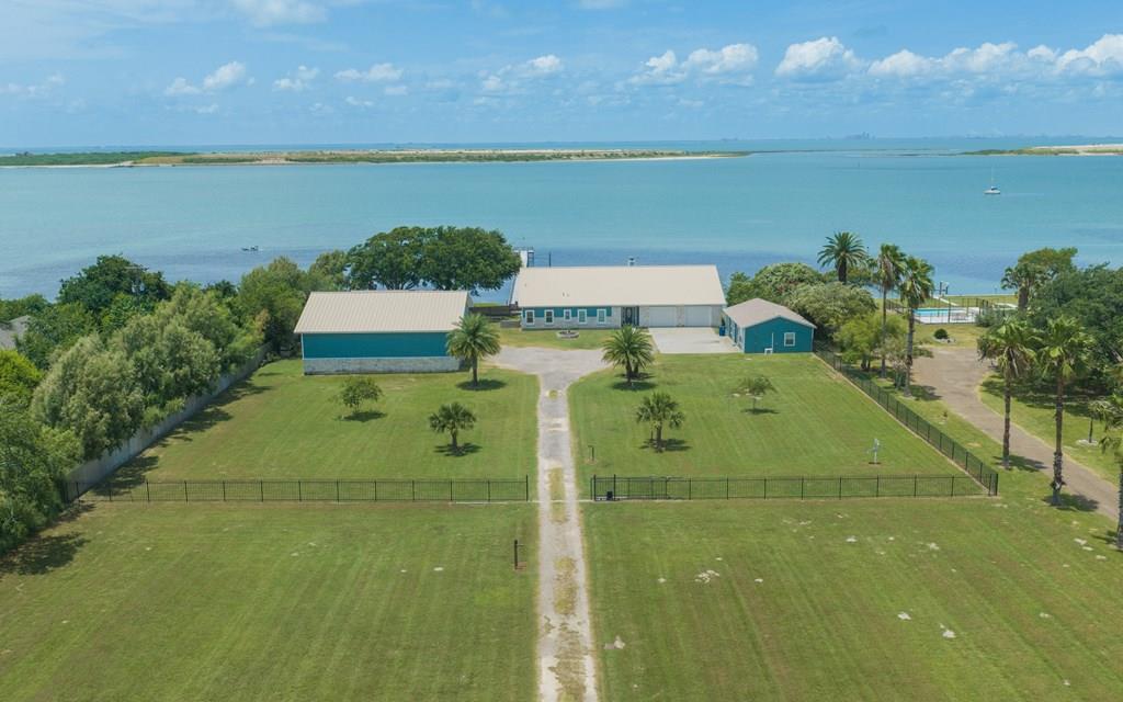 KeyAllegroSells's tweet photo. Is this the home you're dreaming of? #LuxuryHomes
#TeamKeyAllegro https://t.co/Gt5wXhdK2m