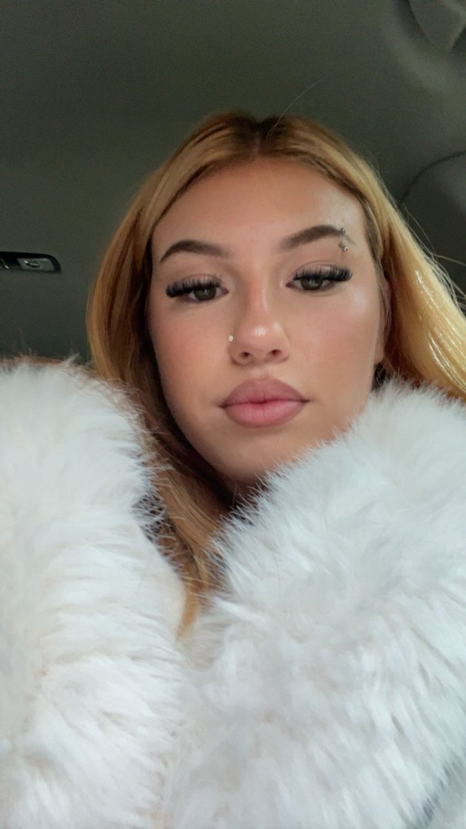 Isabellma001's tweet photo. https://t.co/SlaHhiwWqQ check out the link;) fresh 18 and here’s the link😆🥰#onlyfans #ofmodel #fresh18 #clickthelink #valentinalatina08 https://t.co/BqlFZIhR59
