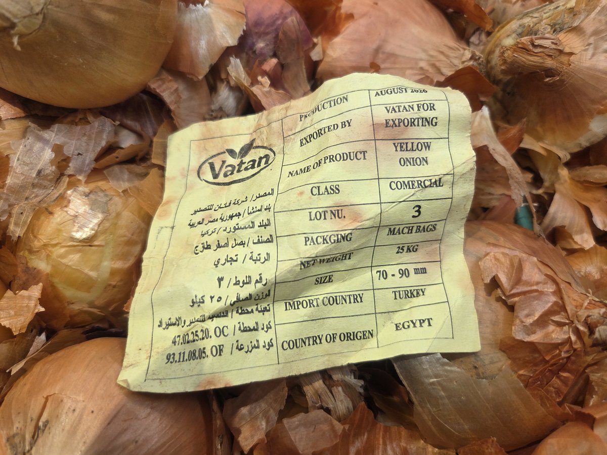 infoemlax's tweet photo. Yiğit muhtaç olmuş mısır'dan ithal kuru soğana #migros soğan #yeniyürkiye #mazot #pahalı #ekonomi https://t.co/a76zSGEFOu