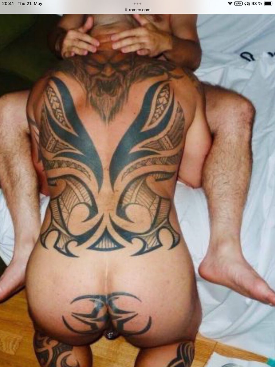 ff_tattooed's tweet photo. @raw_satyr Tattooed. Pierced and CUT https://t.co/sOzU2ENjmY