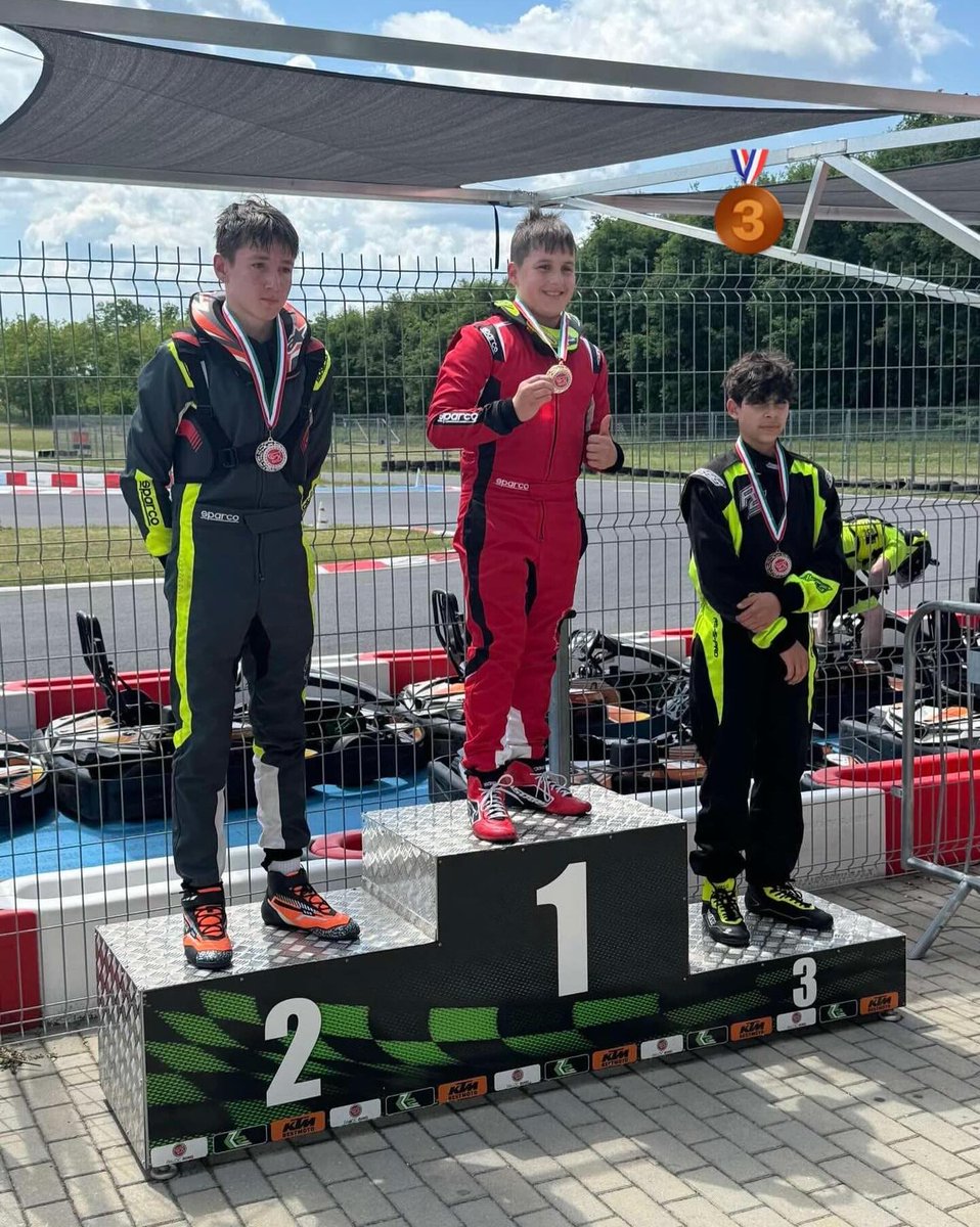 MatildeKluylk's tweet photo. Thank you for all the support and good wishes. This year I tried a Rotax Max kart, then my parents surprised me with a Rotax Max Senior. I earned many podiums and several wins. I’m incredibly grateful and excited for next season! https://t.co/rCASf1R0vK