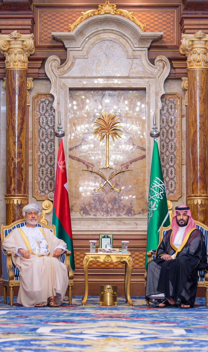 s717s9's tweet photo. جلالة السلطان #هيثم_بن_طارق والأمير  #محمد_بن_سلمان 

#السعودية   #سلطنة_عمان https://t.co/8tEWMKovSq