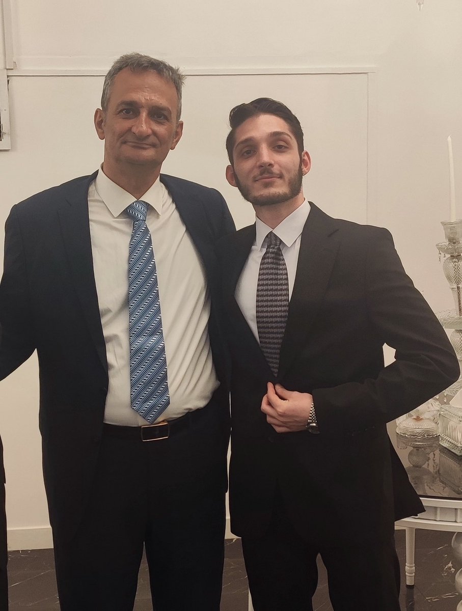 AhvRaW's tweet photo. suits https://t.co/goNJHbeNAc