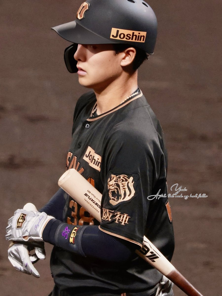 amanattuto's tweet photo. ブラユニデーやー！と我慢し切れず行った
ブラユニ最高◼️みんなかっこええ

2026.08.23 SGL
#阪神タイガース
#梅野隆太郎
#糸原健斗
#小幡竜平 https://t.co/r8OkCmcMeE