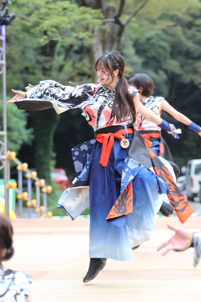 minato927148's tweet photo. 北里三陸湧昇龍さん
原宿スーパーよさこい
神宮会館ステージ２

#北里三陸湧昇龍　さん https://t.co/tair5gBGhQ