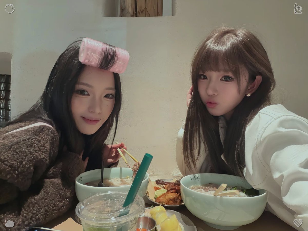 Ko_oT252's tweet photo. A visit to a tea house, sipping honeyed tea—this embodies the young woman I once was, the woman I am today, the mother I've grown into, and the grandmother I'm destined to become. It stands as a testament to everyone who has influenced my journey, those I've impacted in return, https://t.co/Coqizurnkb