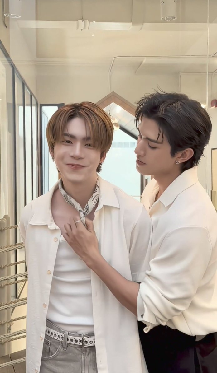 jjrcp_crumbs's tweet photo. Net everytime JJ uses neck tie...... He loves it so much, i guess?

NETJJ AT HORTUADEE SACRED CEREMONY
The D Dorm Worship
#บวงสรวงหอตัวดี #NETJJ https://t.co/GnqGQgLWMx