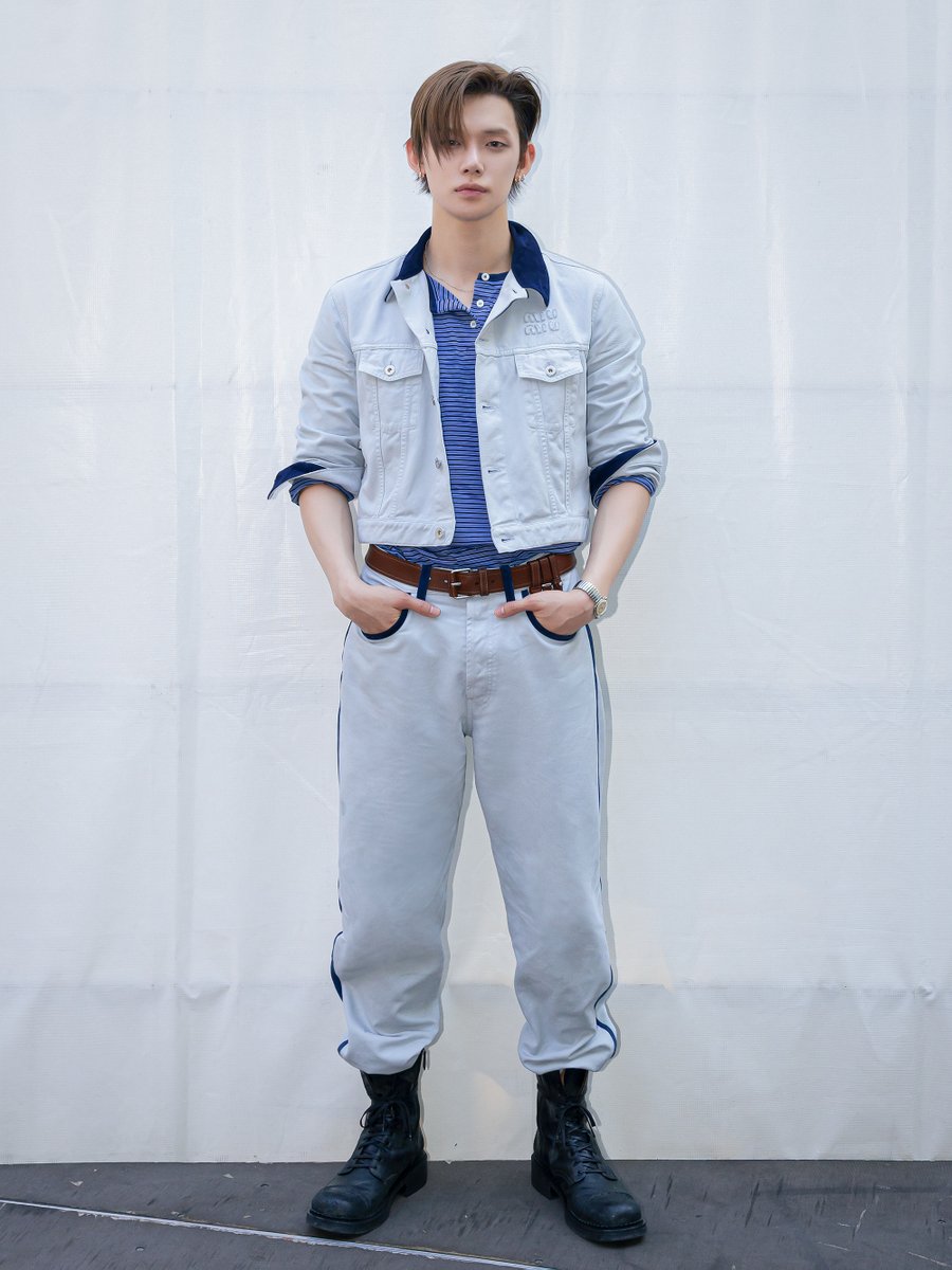 MIUMIUofficial's tweet photo. Yeonjun wore a custom Miu Miu look featuring a light grey denim blouson and trousers with a dark blue suede detailing, a henley T-shirt, a brown leather belt, and leather boots for his performance on ABC's "Good Morning America” in New York City.

#MiuMiuClub
#MiuMiu https://t.co/AuedhaXsVx