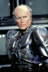 Frather7's tweet photo. @Int_Wydarzenia Putin obejżał film "ROBOCOOP" i jest zafascynowany jego żywotnością. Zlecił rosyjskim naukowcom zbadanie możliwości umieszczenia jego mózgu w robocie wykonanym z tytanu aby dzieki temu stał się nieśmiertelny... https://t.co/9MMlbQ2LLQ