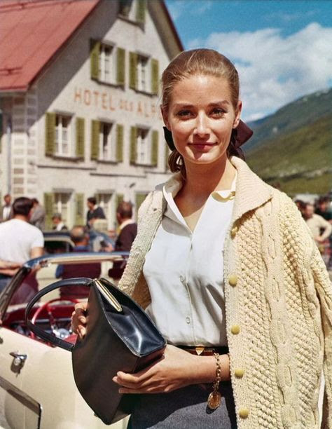 BoylanRoger's tweet photo. Tania Mallet in Switzerland. She was best-known for playing Tilly Masterson in the James Bond film "Goldfinger" with Sean Connery, 1964. https://t.co/BSdn1tF74D