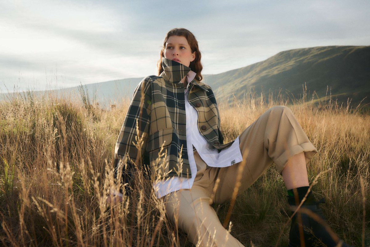 PRShotsonline's tweet photo. Delilah Checked Showerproof Jacket & Fawne Trousersfrom @barbour
https://t.co/z9VCYsFLsA
Ref Number: 2415872
#waterproofjacket #autumnfashion #barbour #aw26 https://t.co/Dfxj789747