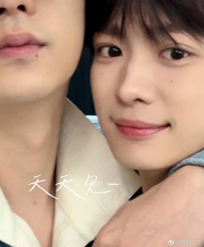 xixiji99's tweet photo. 이 사진 뜬 날 진짜 심장 두근거리고 손까지 떨려서 한동안 믿을 수가 없었음,,,🫠 https://t.co/hz3tYWzsOv