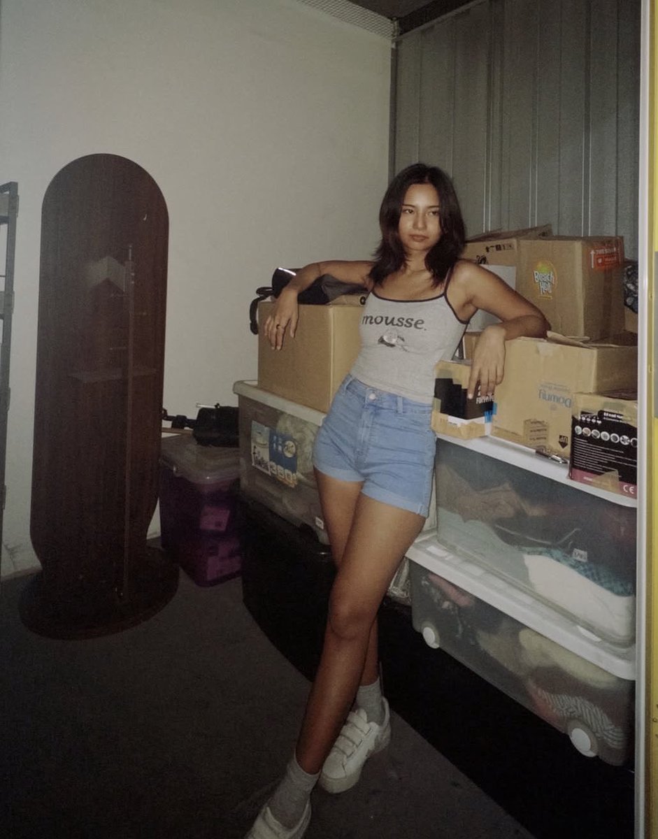 emberclever's tweet photo. THE SHORT HAIR GOES HARD 

#KrisshaViaje https://t.co/Lf6giZo6fh