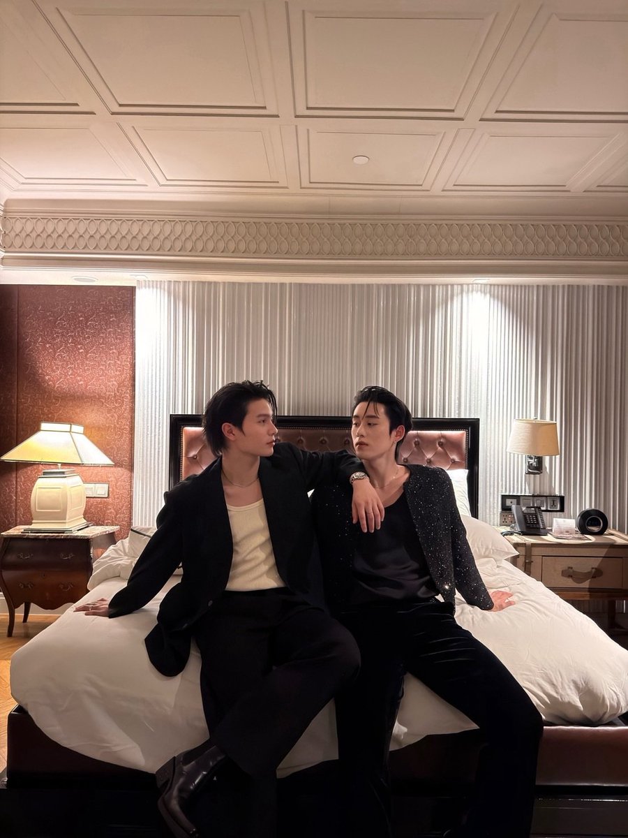 appch__'s tweet photo. ดีนมอธใครชอบใครก่อนไม่รู้ แต่วิลเลี่ยมเอสเปนแฟนกันค่ะ ห้ะ 🫪🫪🫪🫪🫪🫪

#WilliamEst 
#YouManiacSeries https://t.co/TOVQERPWZh