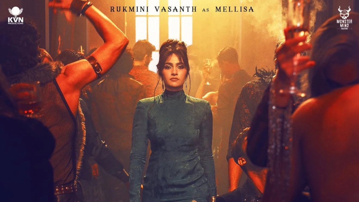 RekhaS1990's tweet photo. Why Mellisa falls for Raya.

When Mellisa first meets Raya at his house, she sees him in a completely uninhibited state. It symbolises how Raya has little concern for conventional honour, image or social judgment. He doesn't pretend to be someone he isn't.

#ToxicTheMovie
(1/7) https://t.co/iHbxUX50Wg