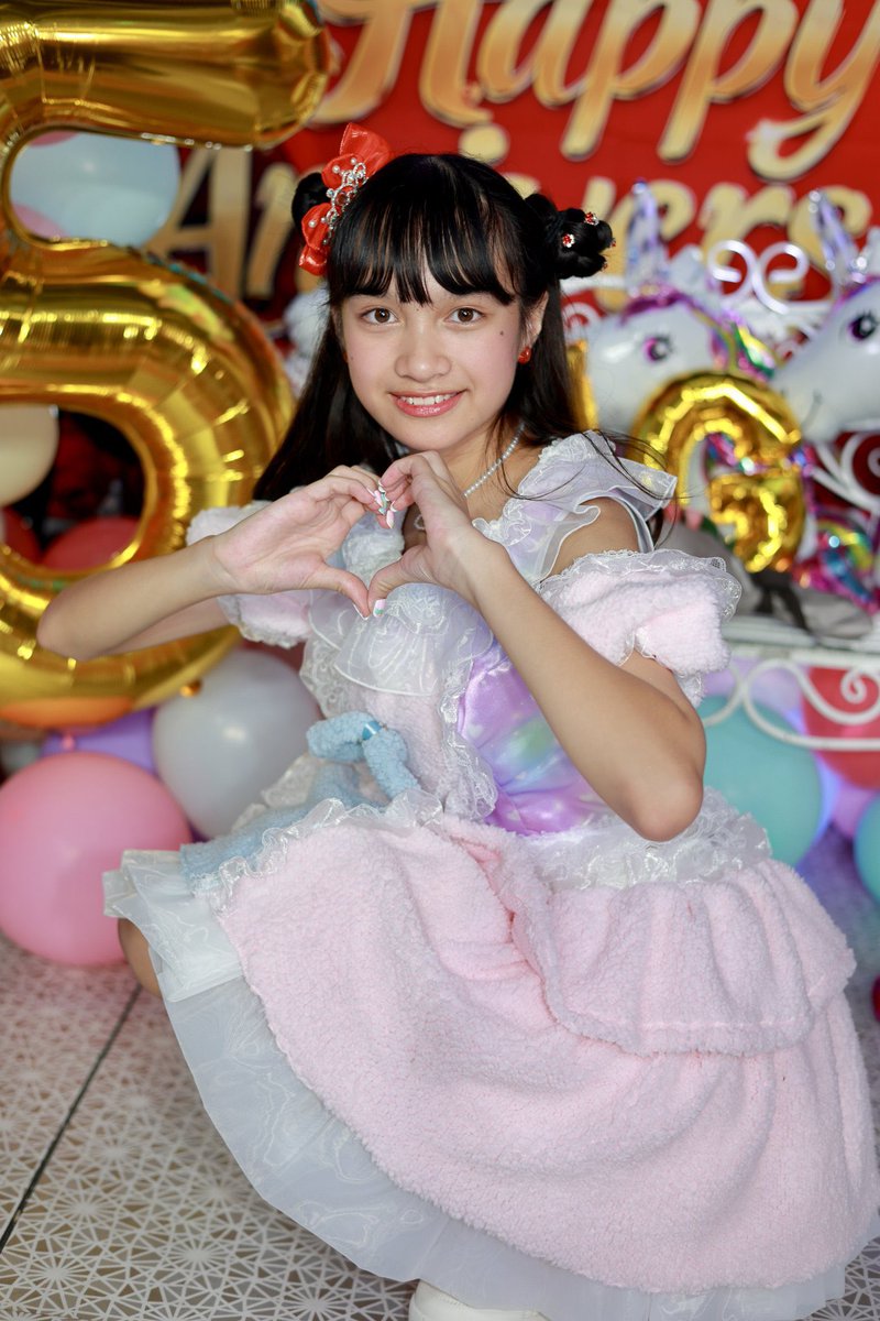 Anji_Angelique's tweet photo. おつじ👼🦄🎺❤️✨‼️ 
𝐀𝐍𝑱𝑰 🌸𝓢𝓶𝓲𝓵𝓮🌸
8月ありがとうございます❣️ 
8月は大変だったけど楽しかったよ❤️✨👍❗️
9月もよろしくね！
みんな一緒に頑張ろ💪
おやすみ♥️

#アンジェリック 
#MGF 
#アイドル https://t.co/uJzAEYr4X4