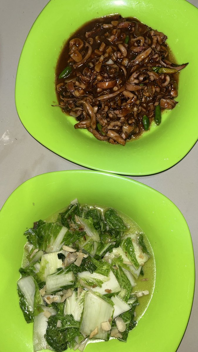 backstageboyy's tweet photo. Hi gais, as anak kost i baru selesai masak. Siapa yg mau ☝🏻 https://t.co/1RQjE5US0e